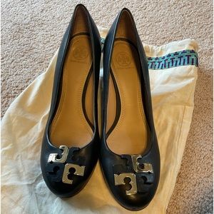 Tory Burch wedge heels 9.5 excellent condition barely worn